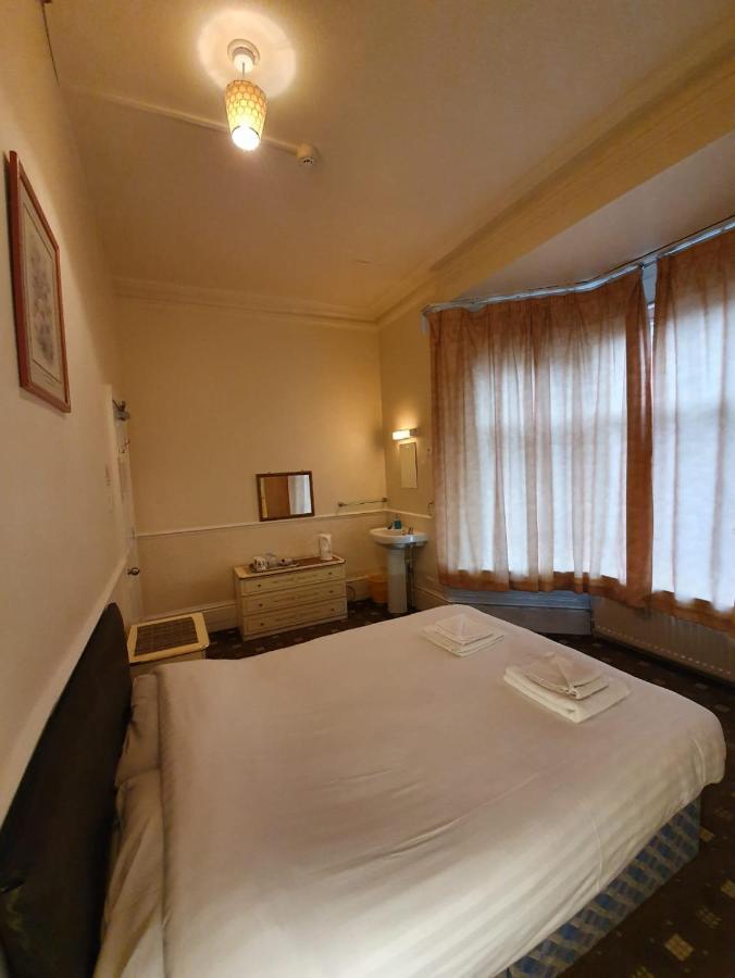 The Handforth Lodge Esterno foto