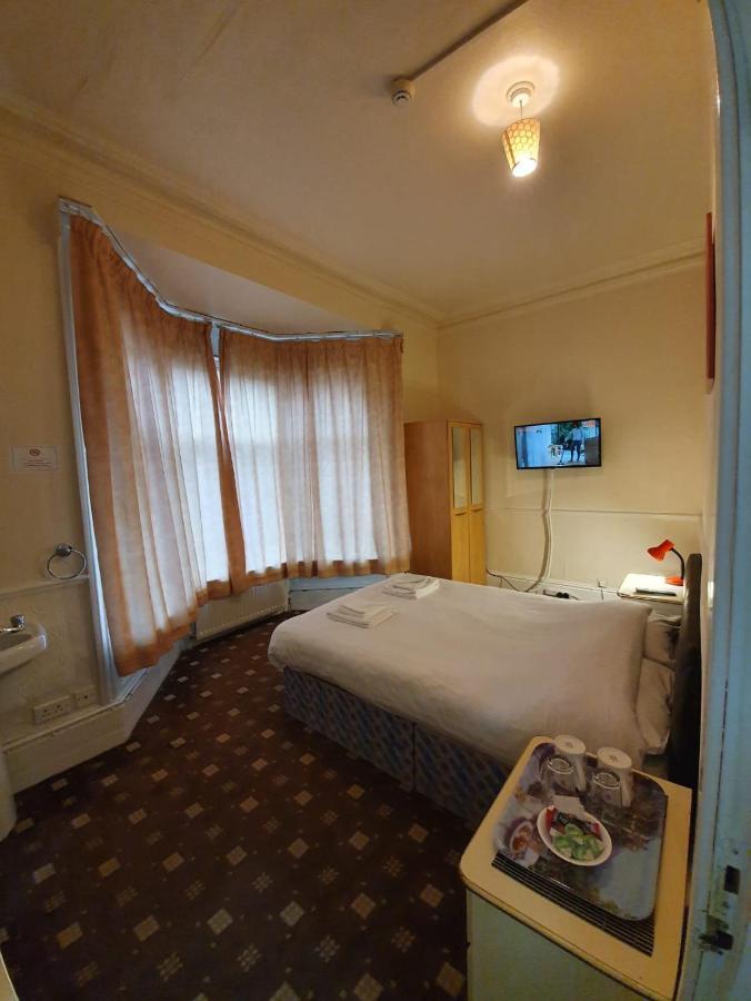 The Handforth Lodge Esterno foto
